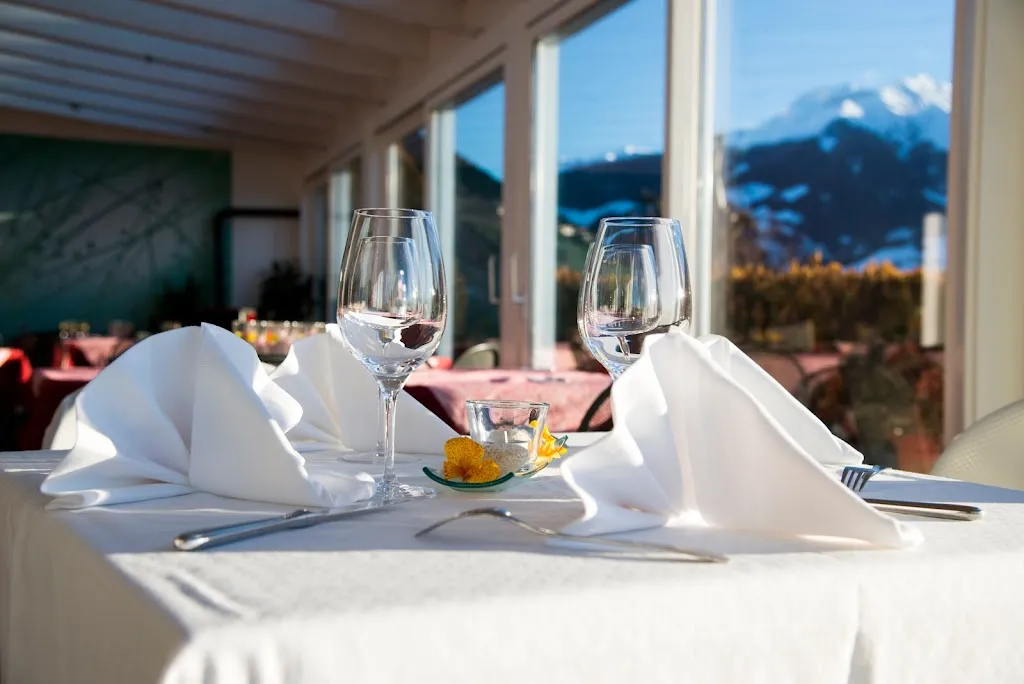 Restaurant Seilbahn_Tirolo_slider_image_1