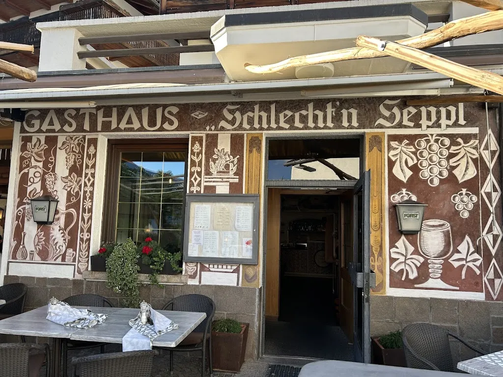 Schlecht'n Seppl restaurant in Tirolo