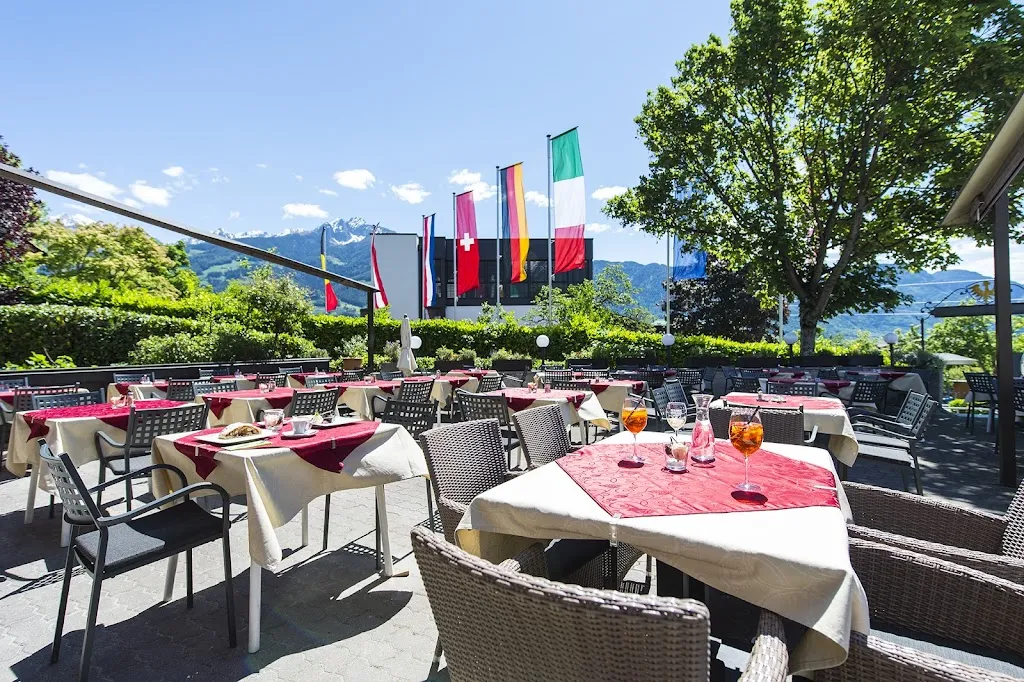 Gasthof Restaurant Zum Tiroler Adler restaurant in Tirolo