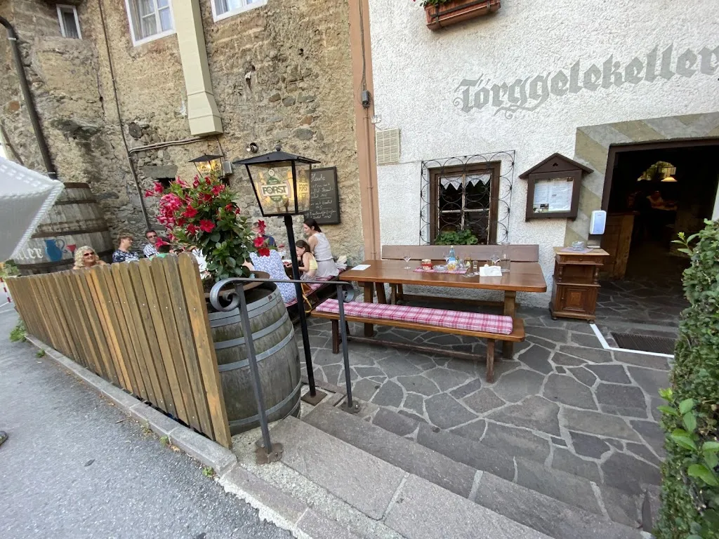 Törggelekeller zur Dorfmühle restaurant in Tirolo