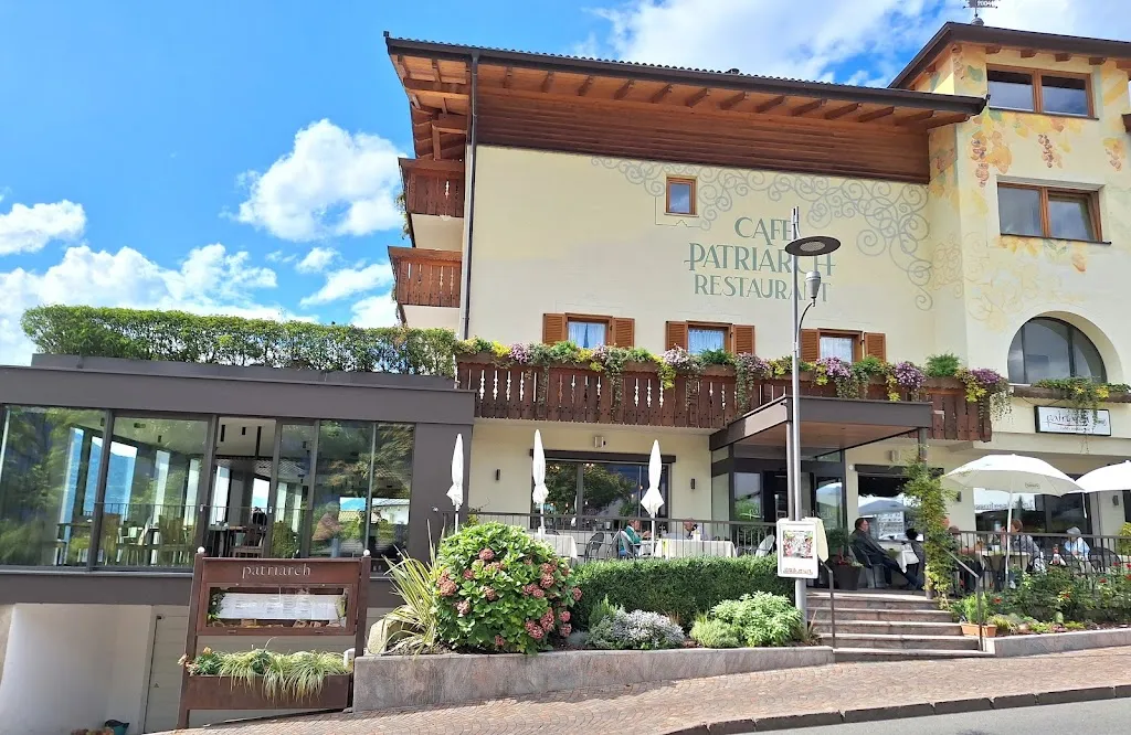 Café Restaurant Patriarch_Tirolo_slider_image_1
