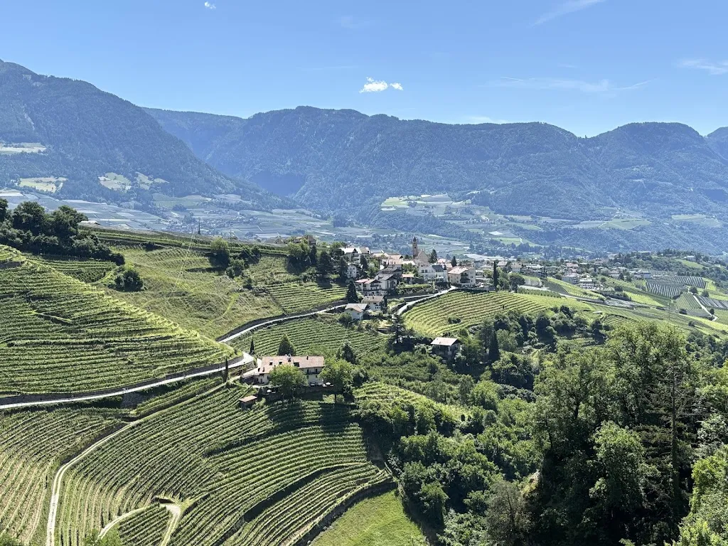 R&J Welch_Schloss Thurnstein_Tirolo_review