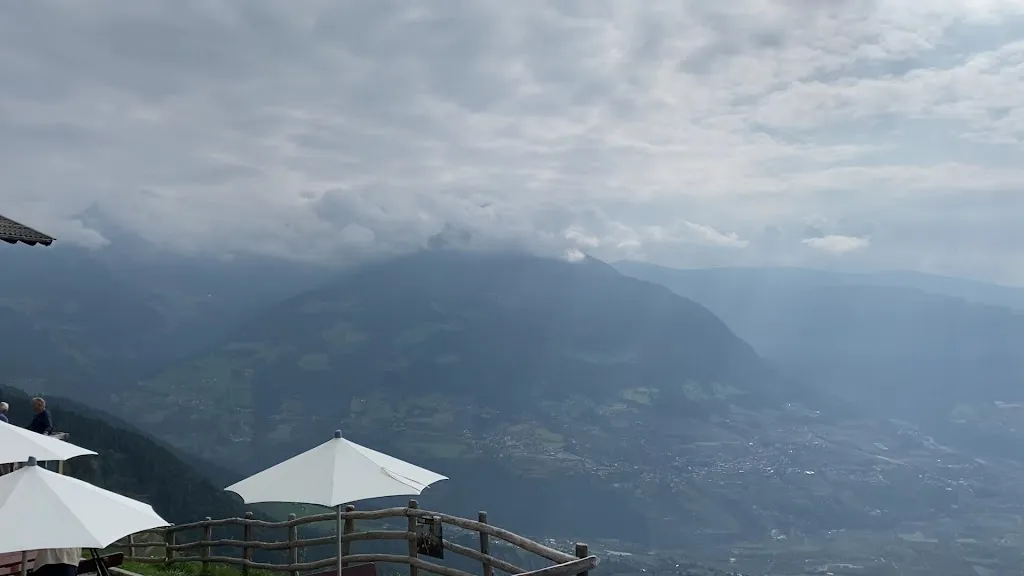 Berggasthof Oberhochmuthof_Tirolo_slider_image_2