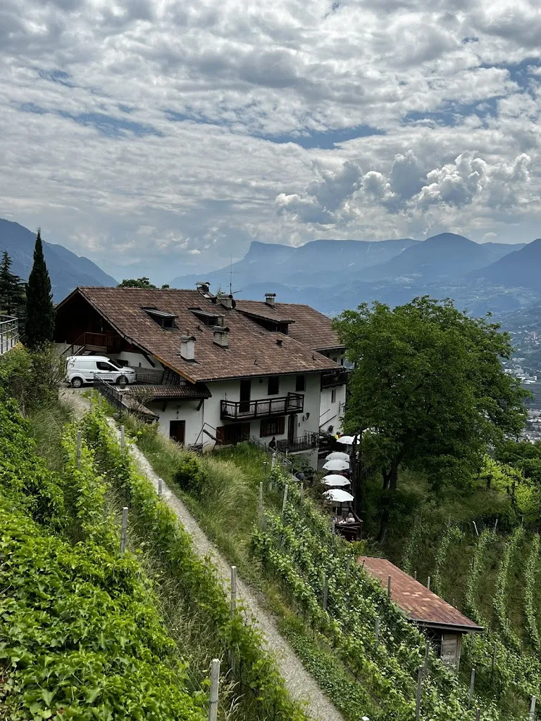 Jess M_Sandgruberhof_Tirolo_review