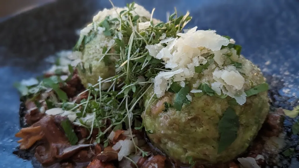 Federica Vona_Schneeburghof_Tirolo_review