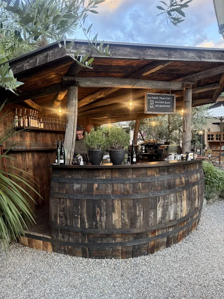 Theeb Al-wadani_Fischer's Hofschank_Tirolo_Bewertung