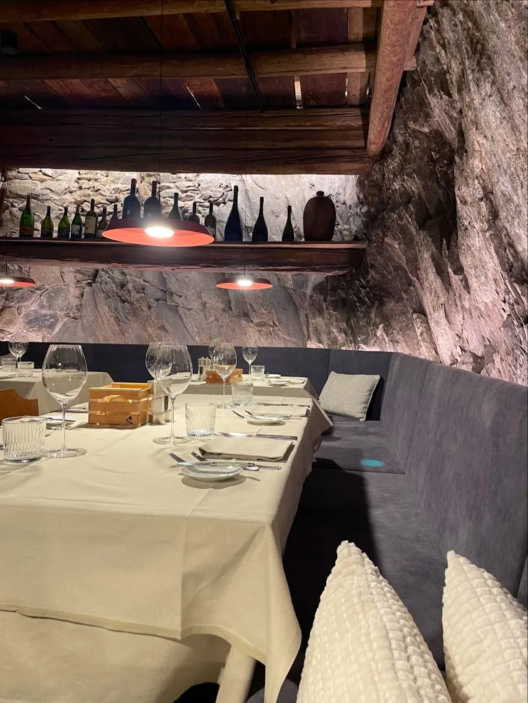 Liz_Felsenkeller_Tirolo_review