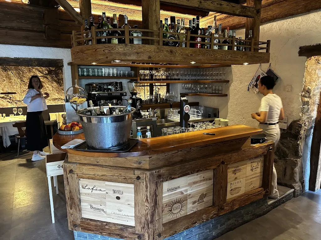 Detlef Specovius_Felsenkeller_Tirolo_review