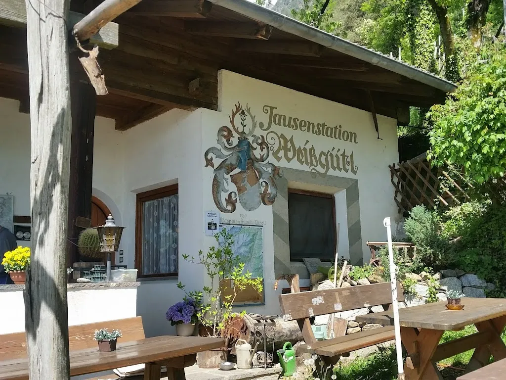 Jausenstation Weißgütl restaurant in Tirolo