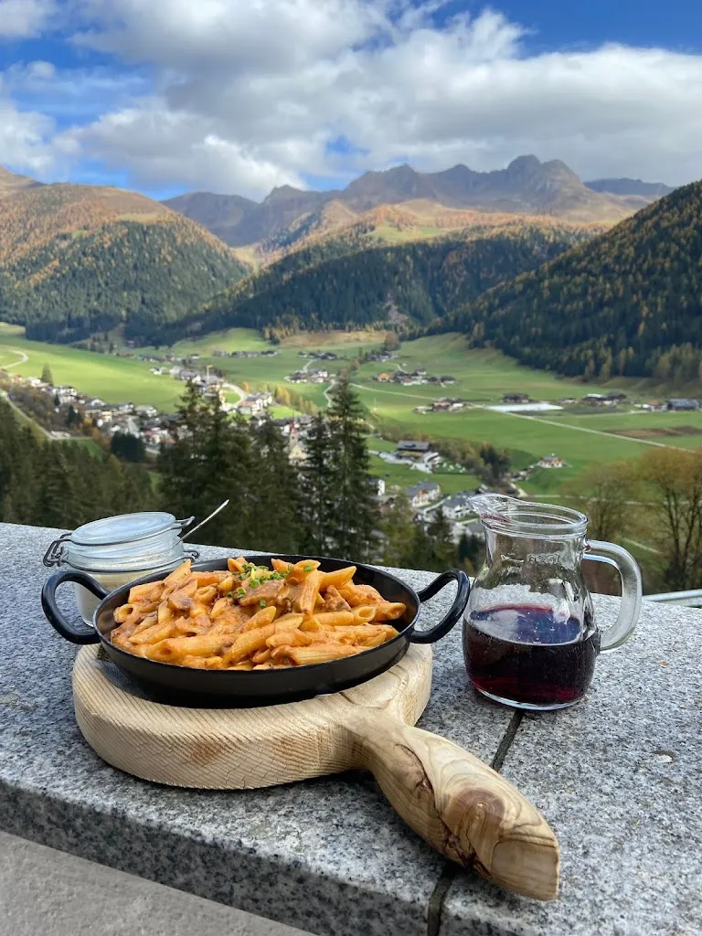 Restaurant Pizzeria Lanzberg_Valle di Casies - Gsies_slider_image_2