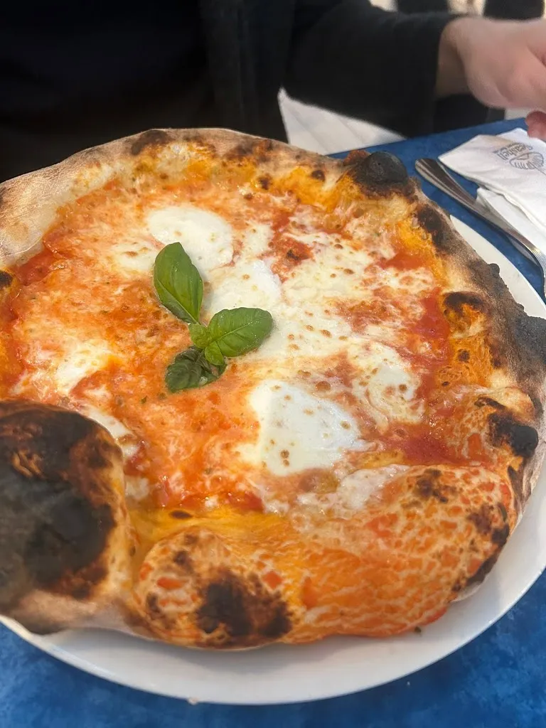 Carlo Eduardo Mafrolla_Seashell Restaurant_Manfredonia_review