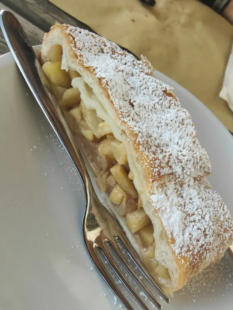 Valez Grandi_Malga Doss del Bue - cucina tipica casalinga_Vattaro_review