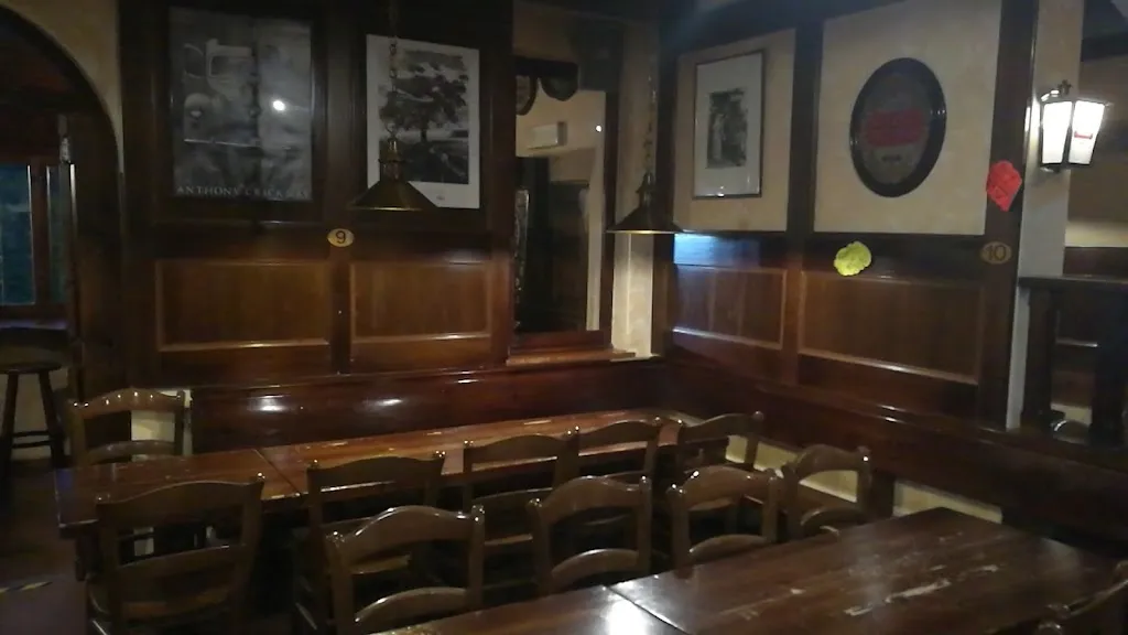 Café Nol ~ pub & pizzeria restaurant in Vattaro