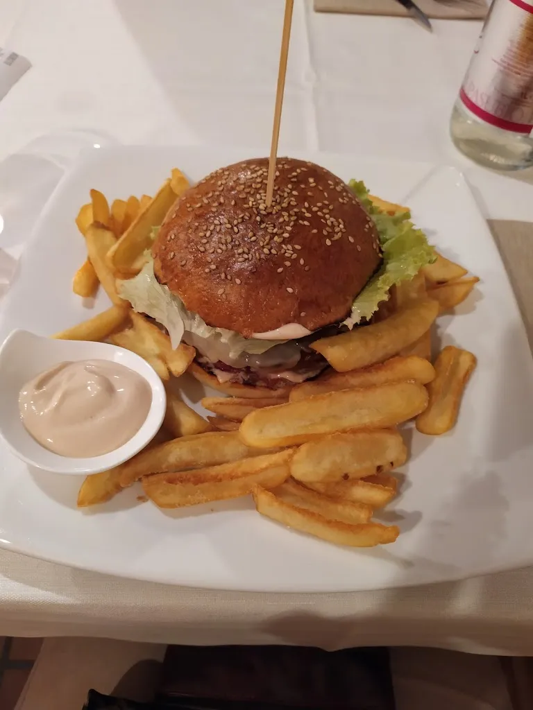 Katsiaryna_LEON D'ORO da Demis - bar, pizzeria, ristorante, alloggio_Verla_review