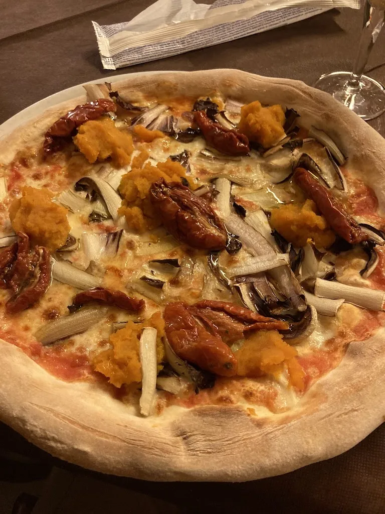 LEON D'ORO da Demis - bar, pizzeria, ristorante, alloggio_Verla_slider_image_3