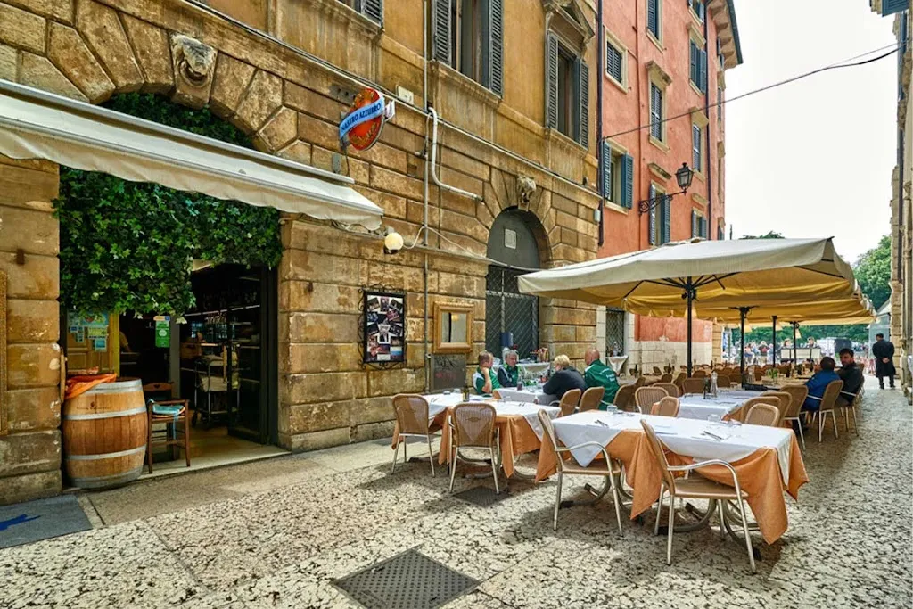 Ristorante Nastro Azzurro restaurant in Verano - Voeran