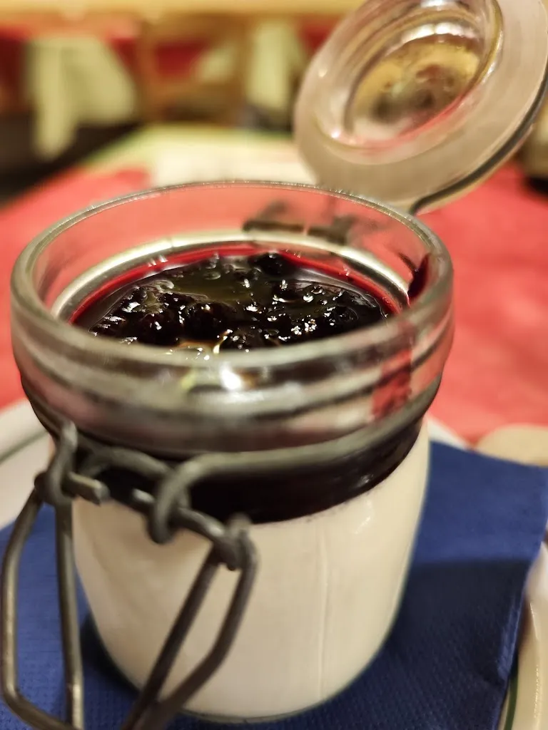 Manuela Lenoci_Agritur Volpaia_Vermiglio_review