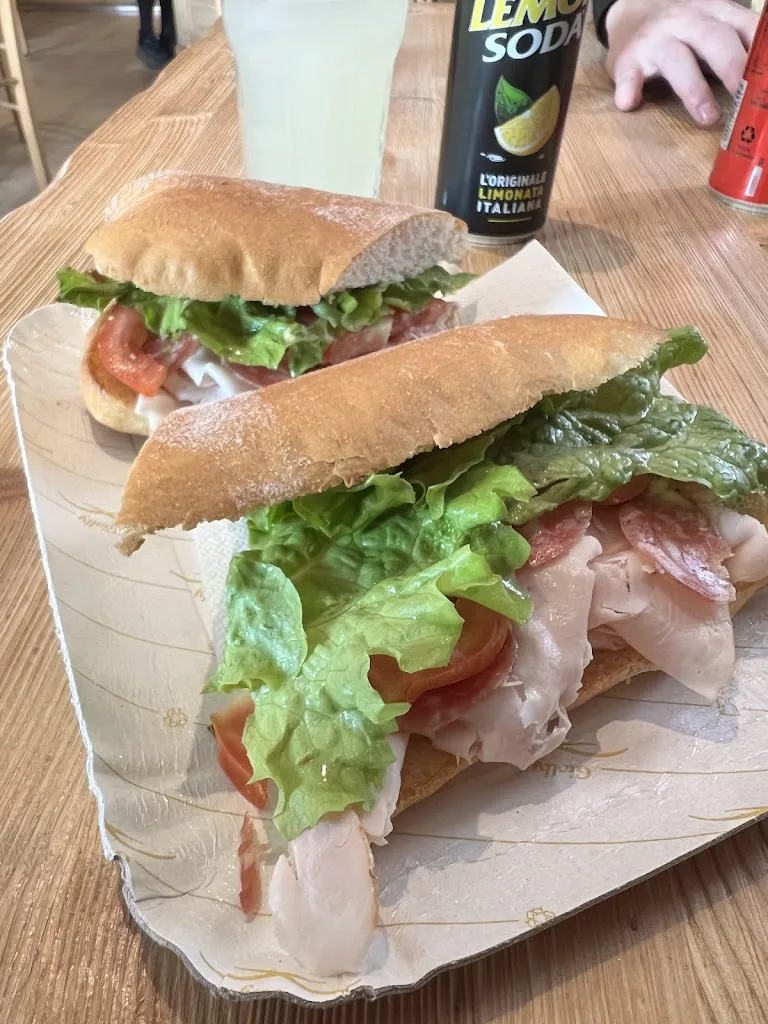 Olivia Wallis_Bar il Cantuccio_Vermiglio_review