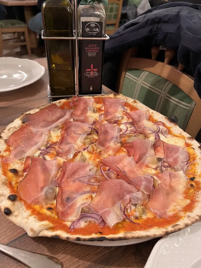 Ted Cherashev_Pizzeria Ristorante La Grotta - Vigo di Fassa_Vigo di Fassa_review