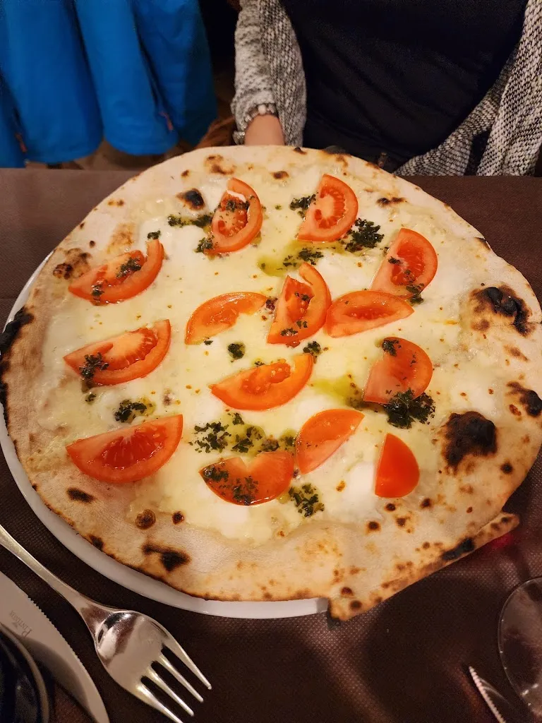 Warren Frye_Pizzeria Ristorante La Grotta - Vigo di Fassa_Vigo di Fassa_review