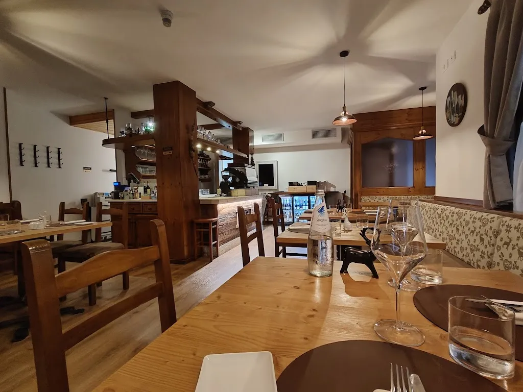 Ristorante Al Rocol_Villa Rendena_slider_image_3