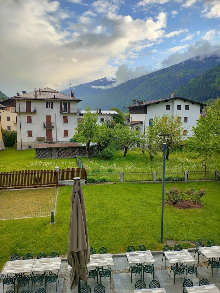 Michel Pham_Garnì Ristorante Pizzeria Casa Moresc_Villa Rendena_recensione