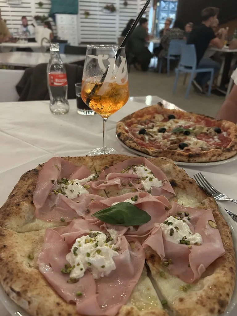 Chin Chilla_Sweet Life_Manfredonia_review