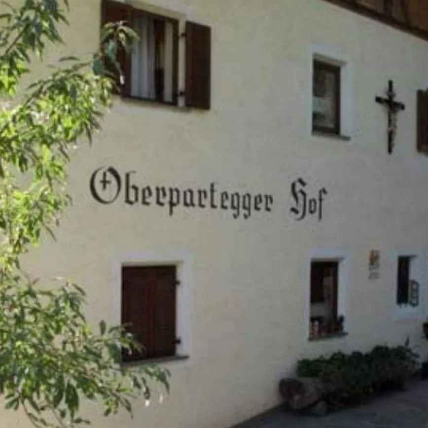 Oberpartegger - Buschenschank restaurant in Villandro