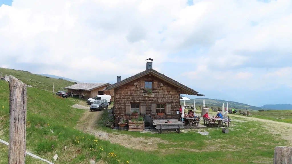 Terezija H._Pfroderalm_Villandro_review