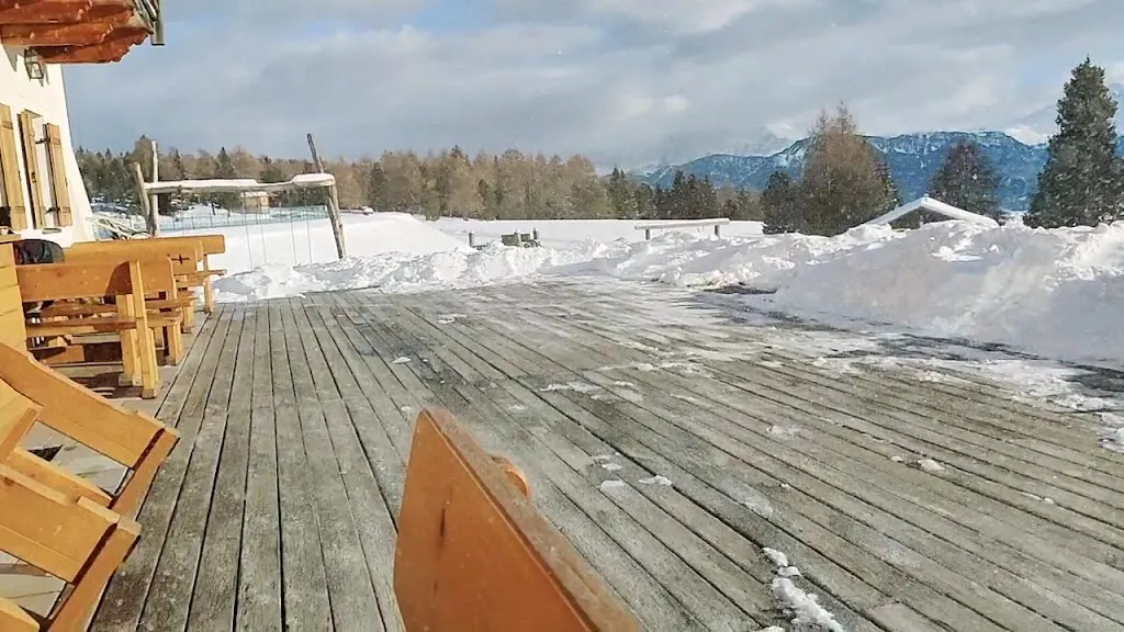 Gasser-Hütte_Villandro_slider_image_2