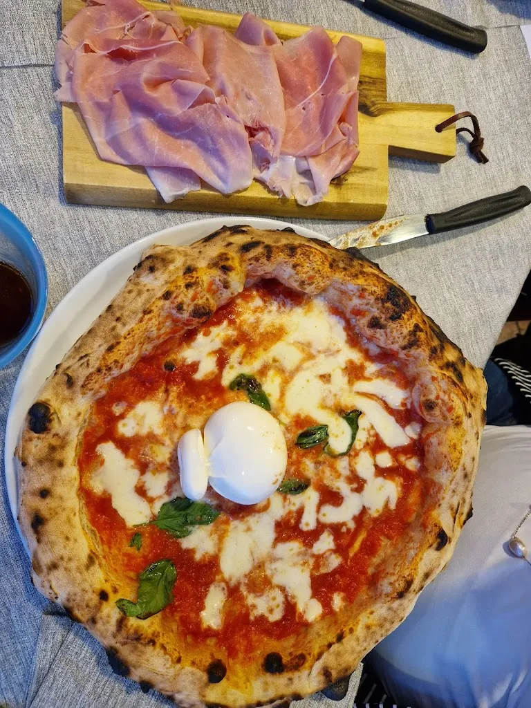 Menu_Pizzeria La Reggia_Albiano Magra_image_5