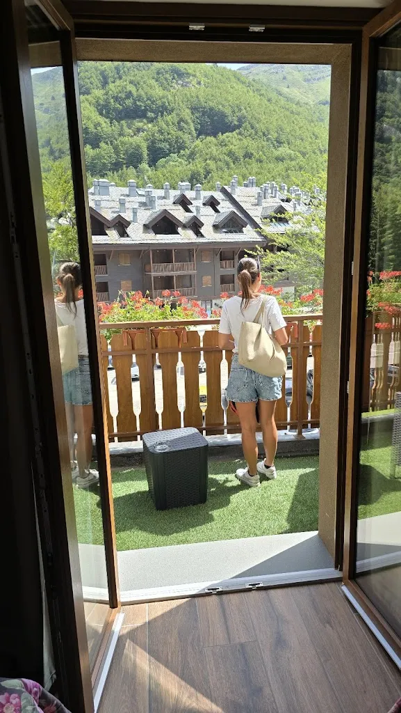 Luca Baroncini_Hotel I Pionieri_Abetone_review