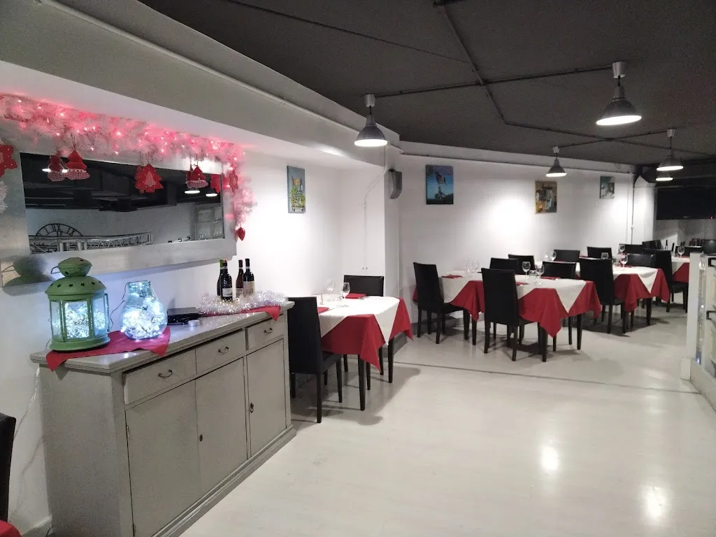 Trattoria | Pizzeria | Lo Scricciolo_Castilenti_slider_image_3