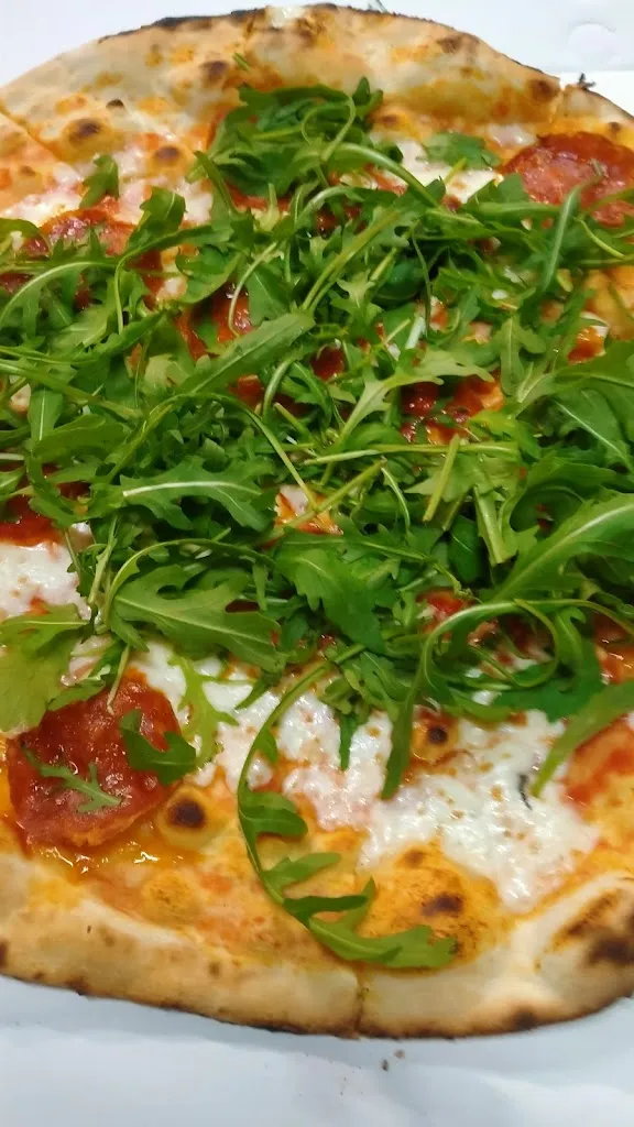 Claudio Dagrezio_Pizzeria Hollywood di Carboni Gian Marco snc_Vignola_review