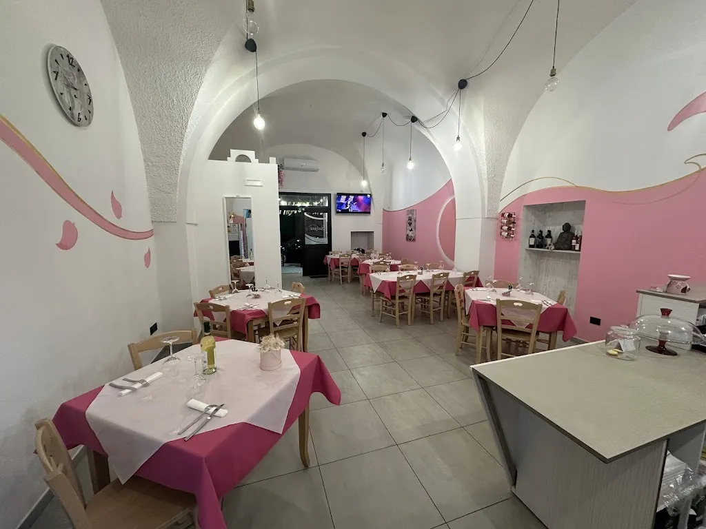 Sakura ristorante pizzeria restaurant in Manfredonia