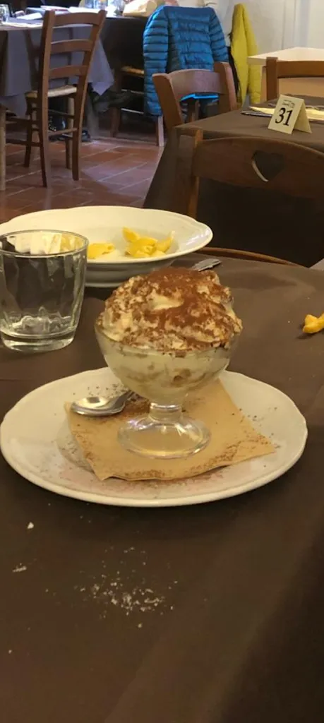 Duncan McKenzie_Ristorante Pizzeria Laccoria_Abbadia San Salvatore_avis