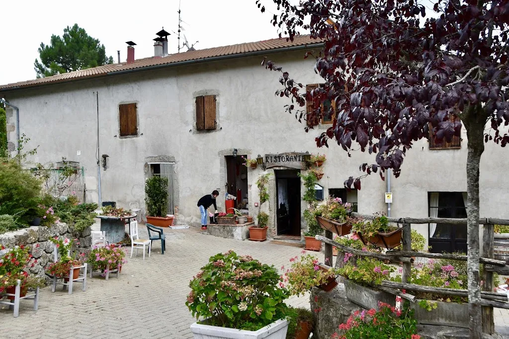 Marietjie van der Walt_Ristorante Pizzeria Laccoria_Abbadia San Salvatore_avis