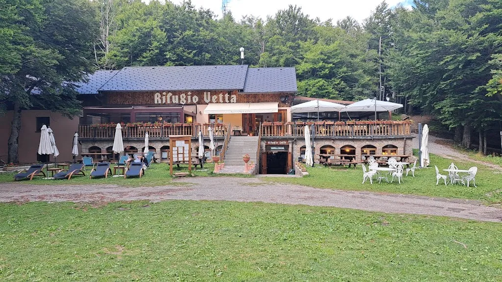 Luca Bragaglia_Rifugio Vetta Ristorante & Camere_Abbadia San Salvatore_avis