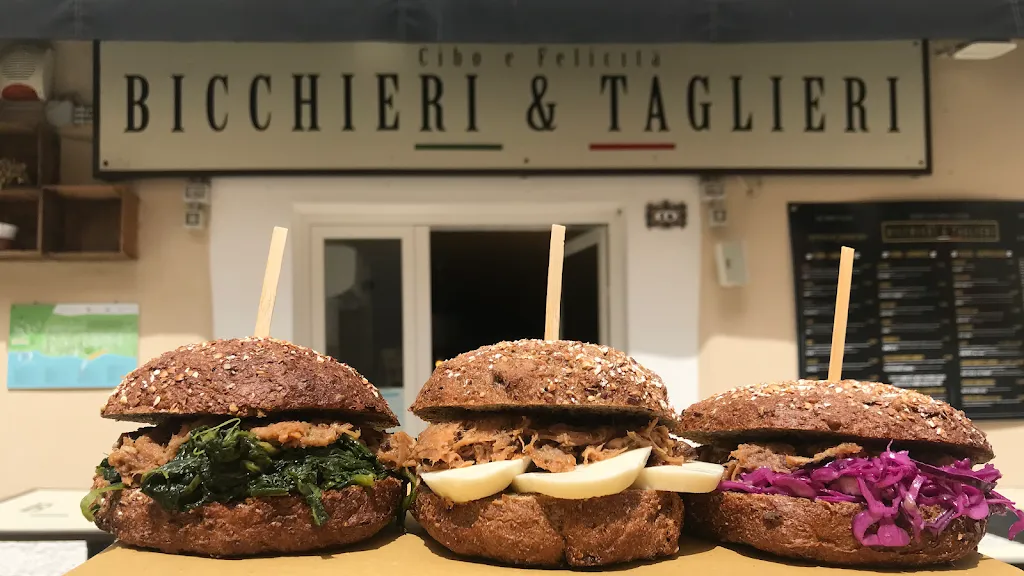 BICCHIERI & TAGLIERI- CUCINA URBANA-OPIFICIO BIRRAIO_Manfredonia_slider_image_3