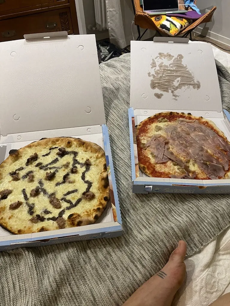 Ainoa Guinart Planellas_Pizzeria La Fenice_Abbadia San Salvatore_review