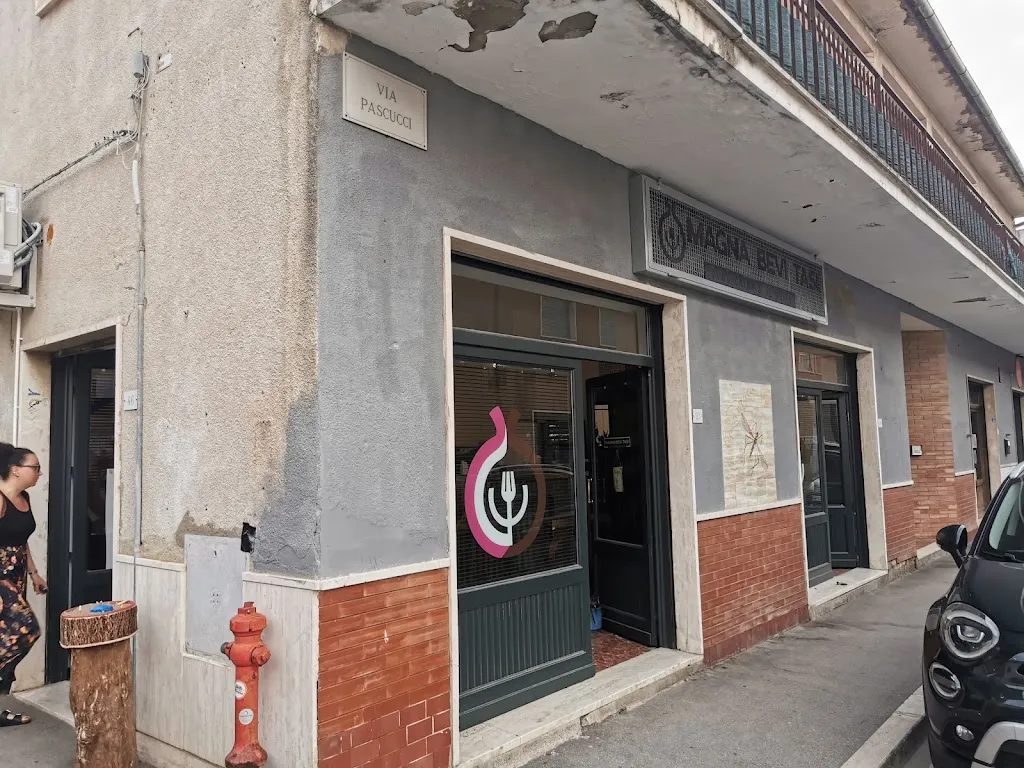 MAGNA BEVI TASI restaurant in Albinia