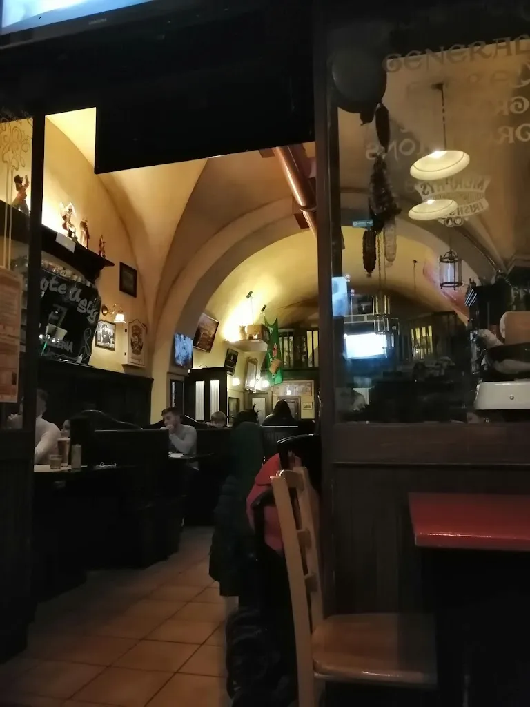 Coyote Ugly Manfredonia_Manfredonia_slider_image_3