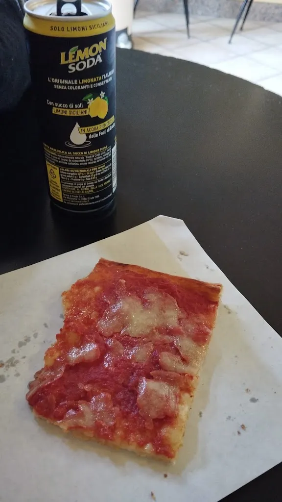 Hélène Garcia_Pizzeria Da Asporto_Albinia_review