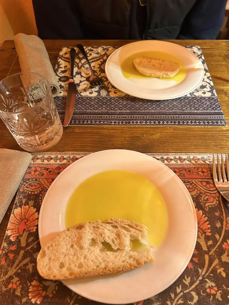 Esther Lee_baraka' lounge restaurant_Albinia_review