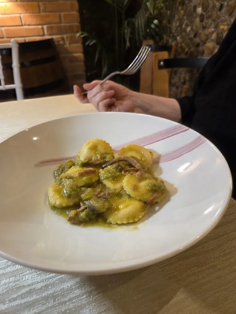 Rinaldo Russo_L'Angolo Verde_Materdomini_review