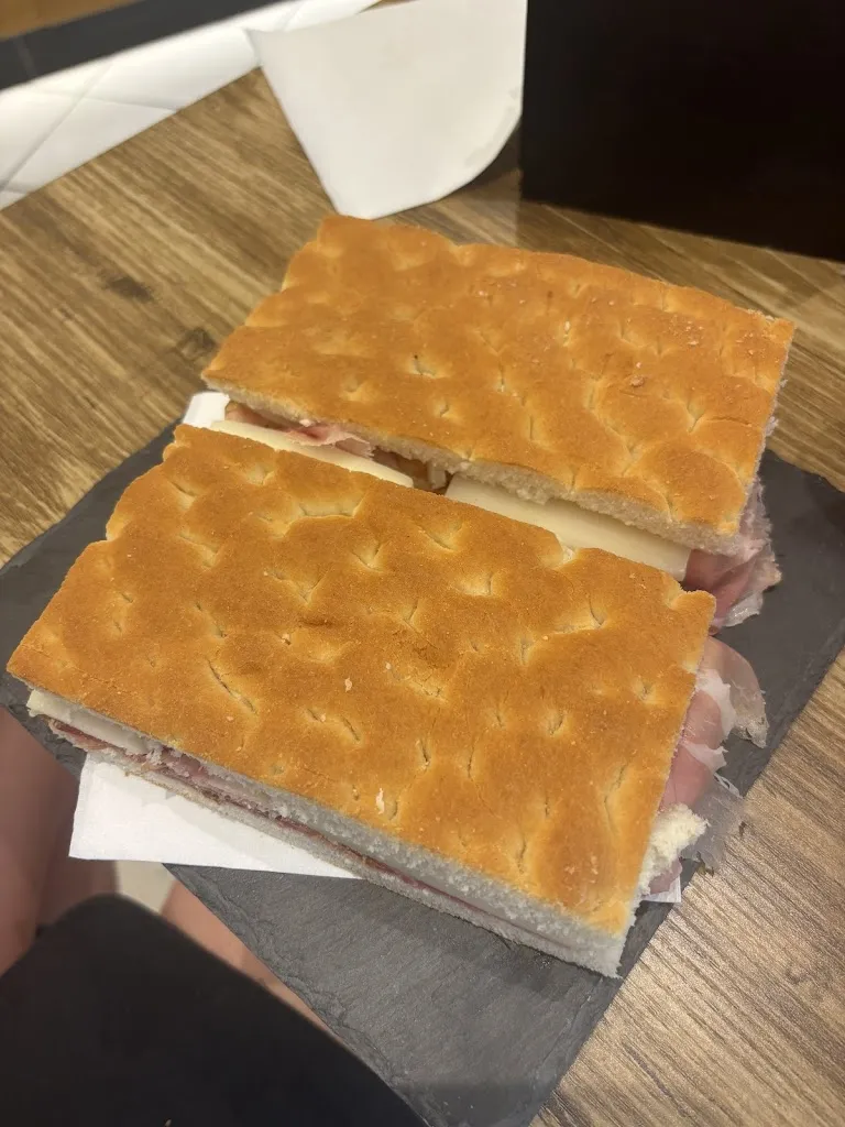 Nicky Krikke_Antico Forno Bindi_Anghiari_review