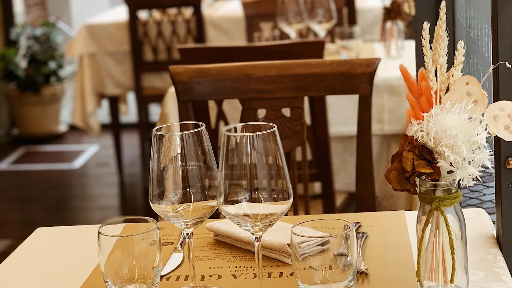 Enoteca & Locanda Guidi_Anghiari_slider_image_3