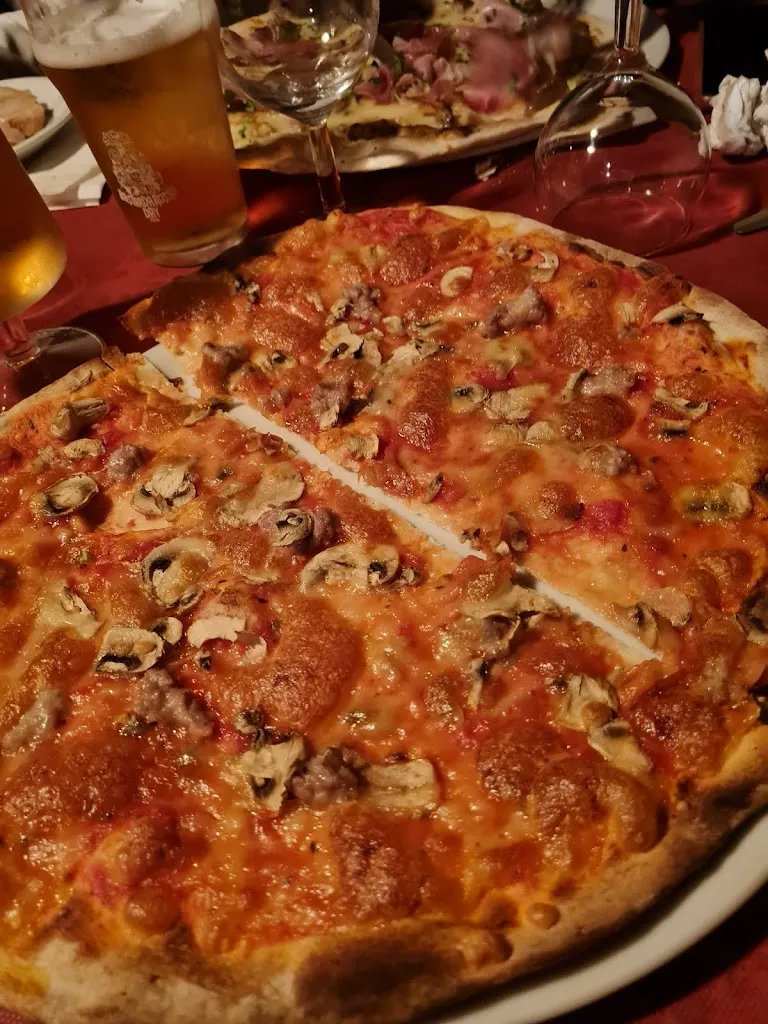 Ristorante pizzeria AL PARCHETTO_Arcidosso_slider_image_3