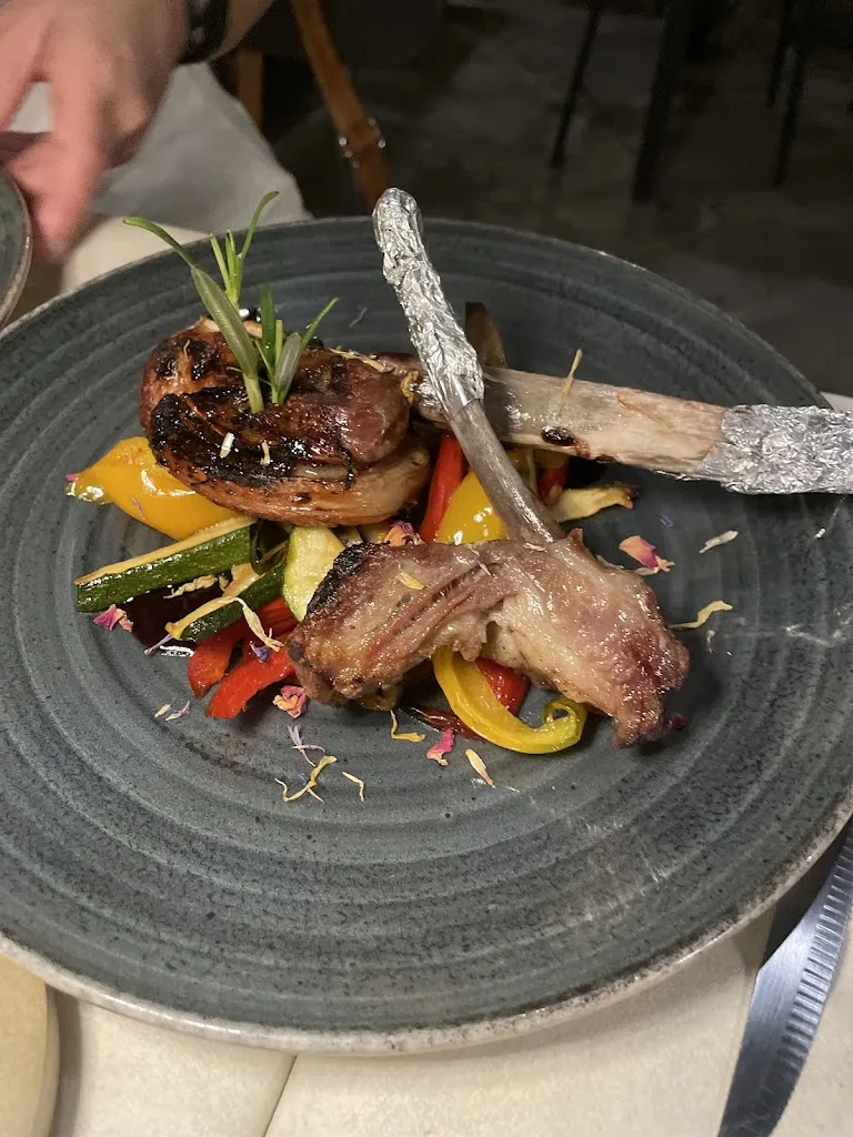 Manny_Tortello Divino_Arezzo_review