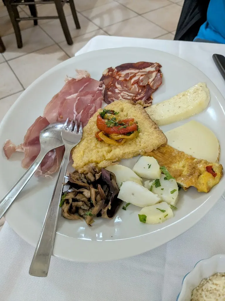 Berta Zaccardi_Antica Trattoria Vittoria_Castiglione Messer Marino_review